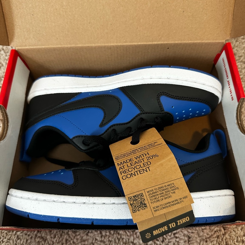 Boys Nike Court Borough sneakers!